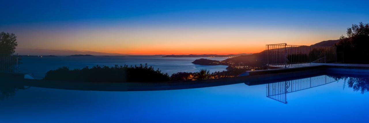 Vistazur Luxueux Appartement Avec Terrasse Et Piscine Rayol-Canadel-sur-Mer Exterior photo